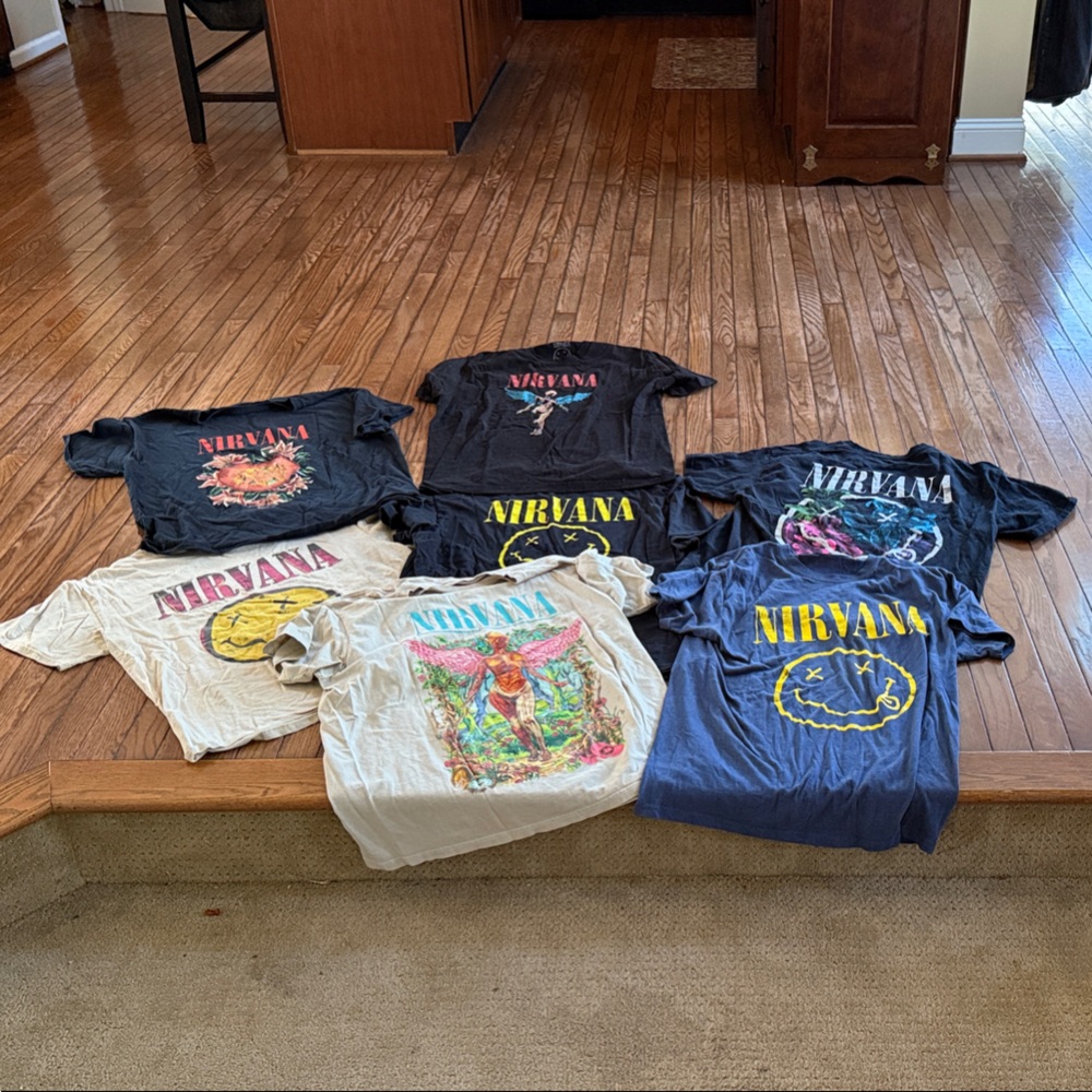 7 NIRVANA Graphic T-Shirts in Black, Cream, and Blue. Mostly L and XL